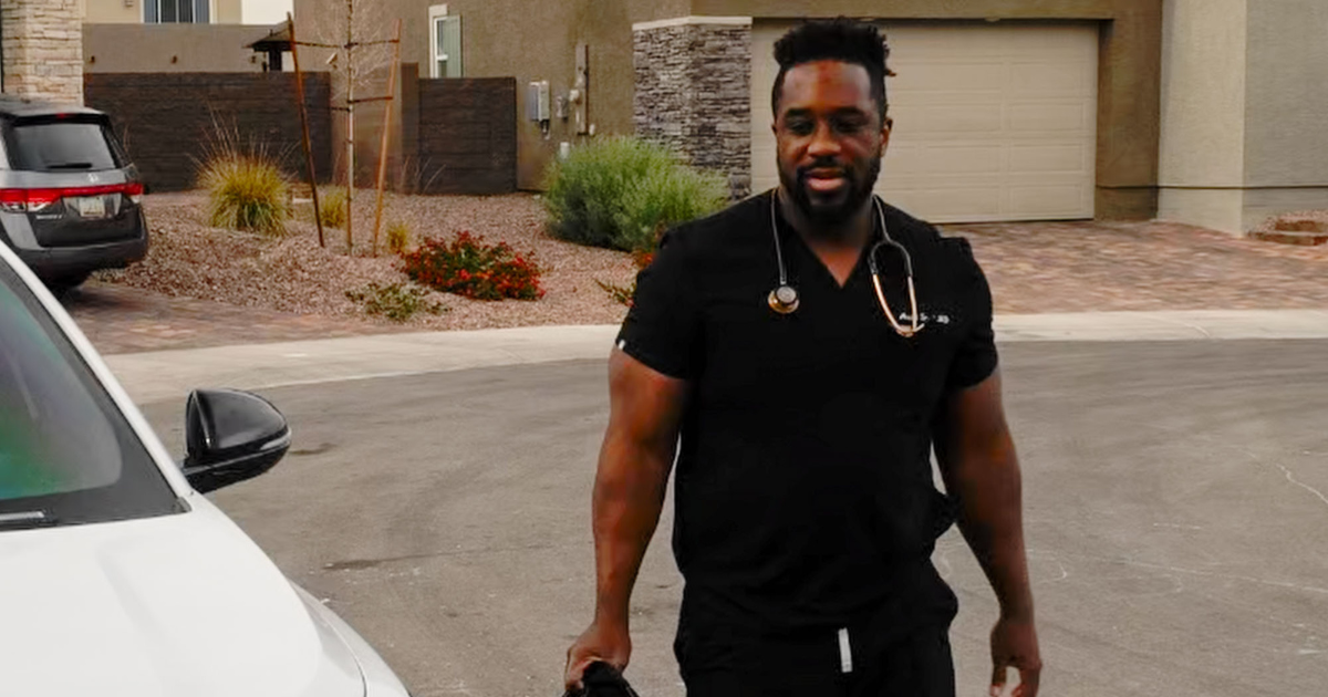 Concierge doctor near Henderson NV providing mobile private physician care